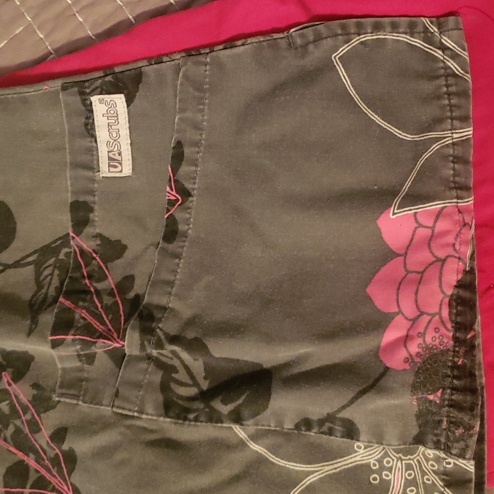 Scrub set - Picture 3 of 5